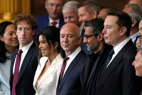 Jeff Bezos i Laura Sanchez na inauguracji Trumpa.