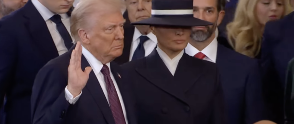 Melania Trump podczas zaprzysiężenia swojego męża Donalda Trumpa na prezydenta Stanów Zjednoczonych.