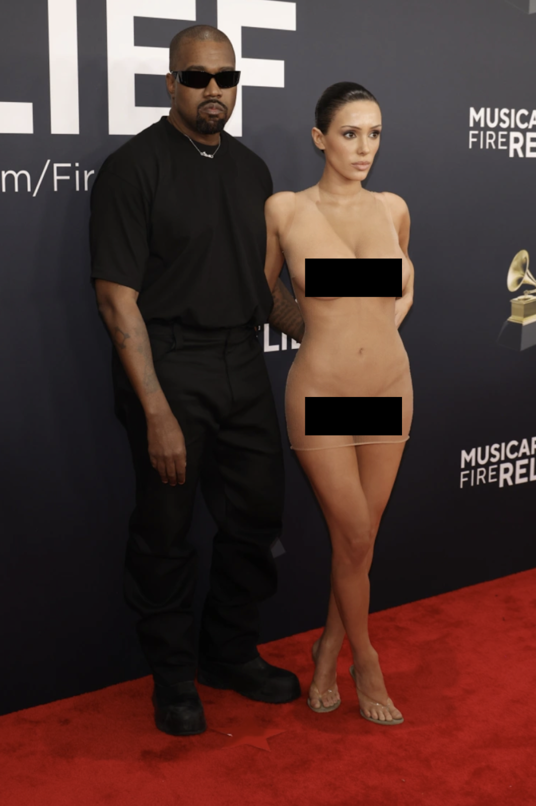 Bianca Censori w szokującej, prześwitującej sukience na Grammy 2025