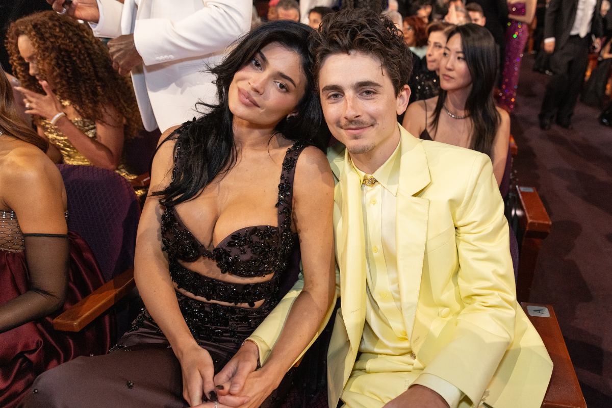 Kylie Jenner i Timothée Chalamet wymieniali się czułościami podczas Oscarów 2025. Te nagrania obiegły internet