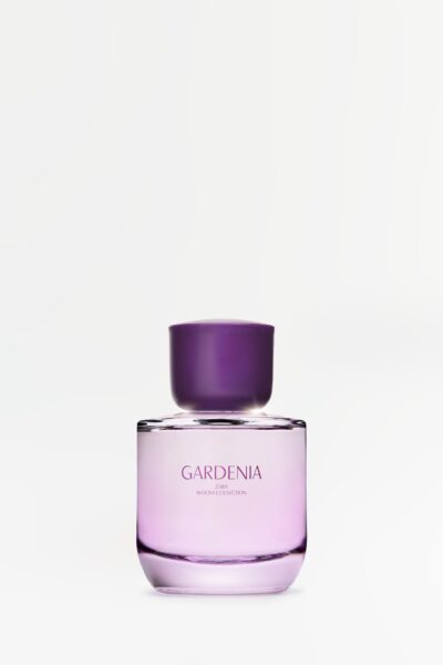 Pudrowo-lawendowy flakon perfum Gardenia z kolekcji Zara Bloom, z matową fioletową zakrętką. Malinowe perfumy z Zary Kompozycja inspirowana kultowym Black Opium łączy nuty gardenii, maliny, wanilii i białych kwiatów, tworząc otulający zapach na chłodniejsze dni.