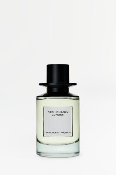 Zdjęcie produktowe perfum Zara Fashionably London. Perfumy jak świeże pranie z Zary na lato 2025 mają minimalistyczny design opakowania – prosty flakon z czarną zakrętką.