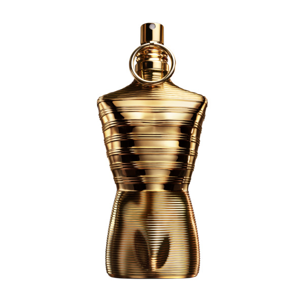 Złoty flakon perfum męskich Le Male Elixir od Jean Paul Gaultier w kształcie torsu. Wysokopołyskowa powierzchnia i rzeźbione linie nadają mu wyrazisty, futurystyczny charakter. Produkt sfotografowany na białym tle, z otwartym atomizerem na górze.